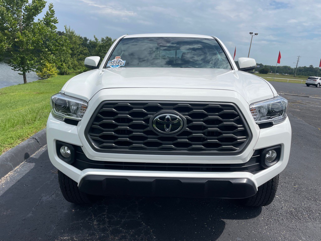 2023 Toyota Tacoma Image 9
