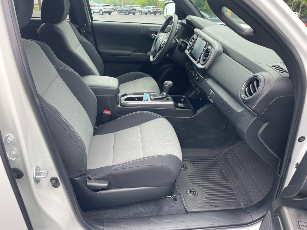 2023 Toyota Tacoma Image 35