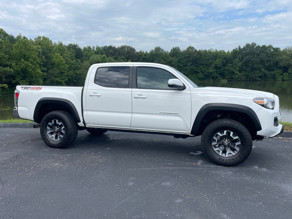 2023 Toyota Tacoma Image 40