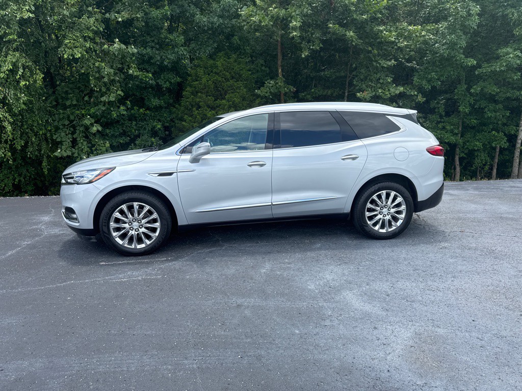 2018 Buick Enclave Image 2