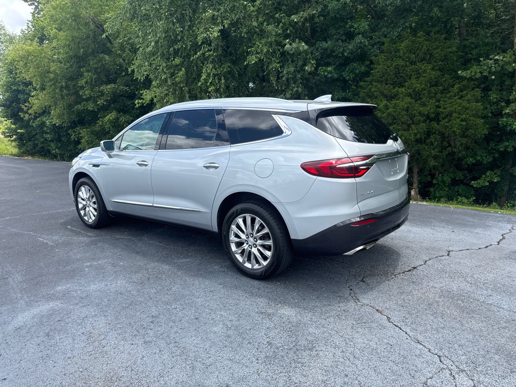 2018 Buick Enclave Image 3