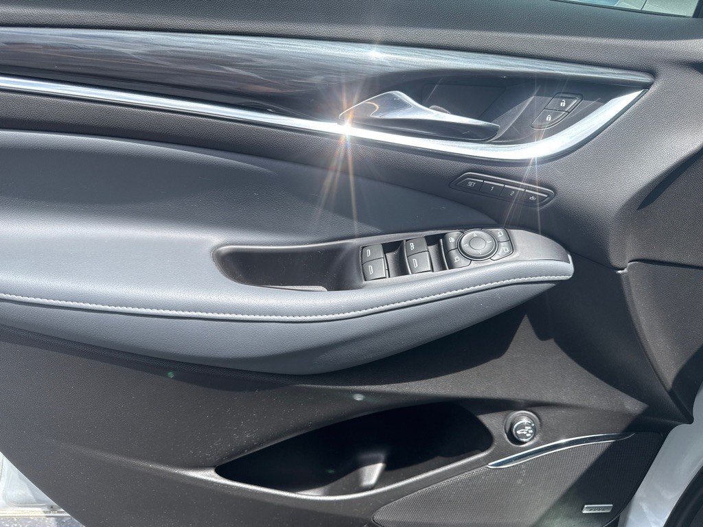 2018 Buick Enclave Image 11