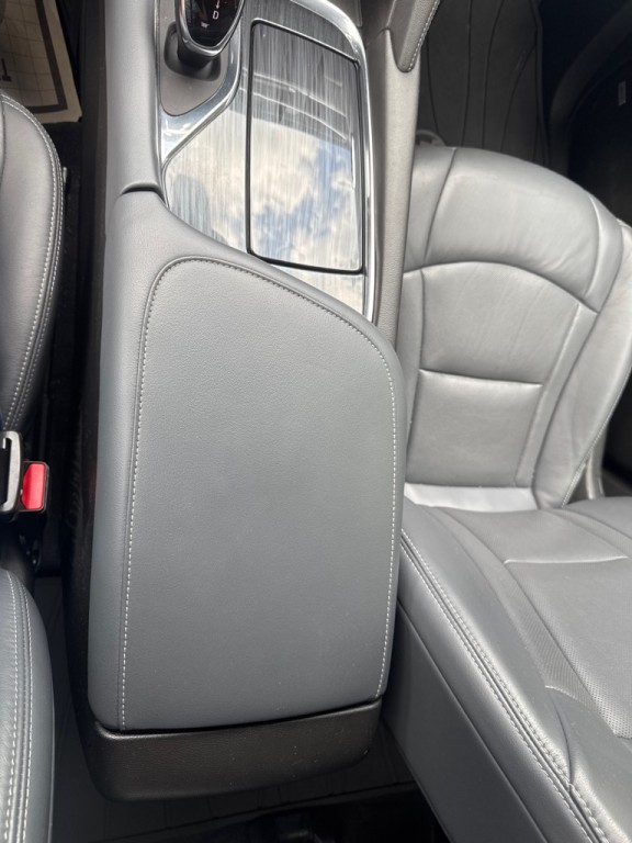 2018 Buick Enclave Image 16