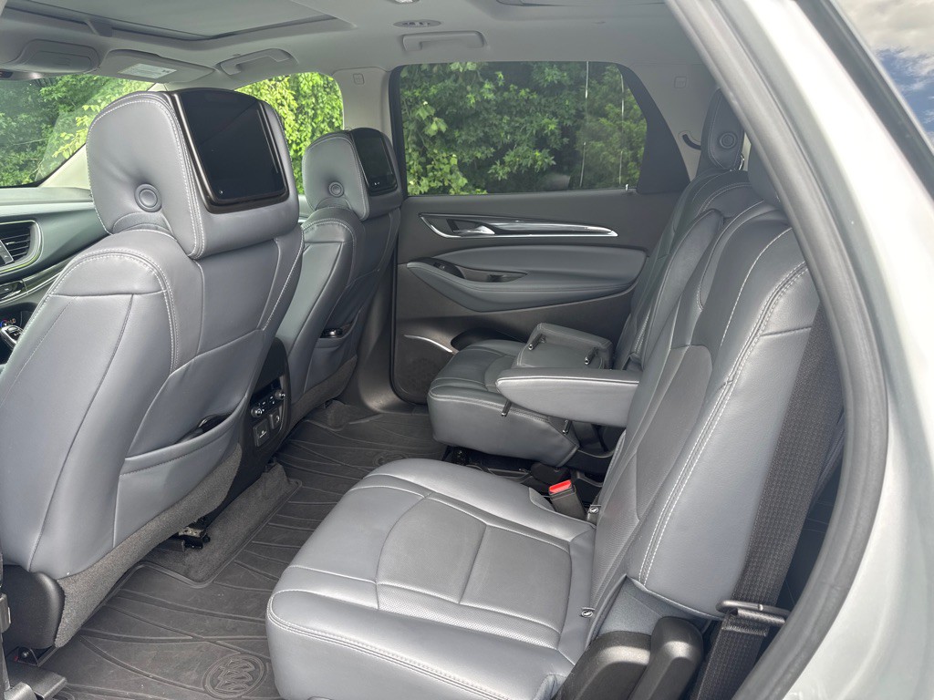 2018 Buick Enclave Image 19