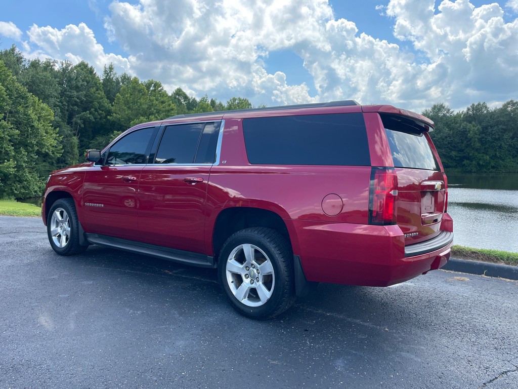 2015 Chevrolet Suburban Image 5