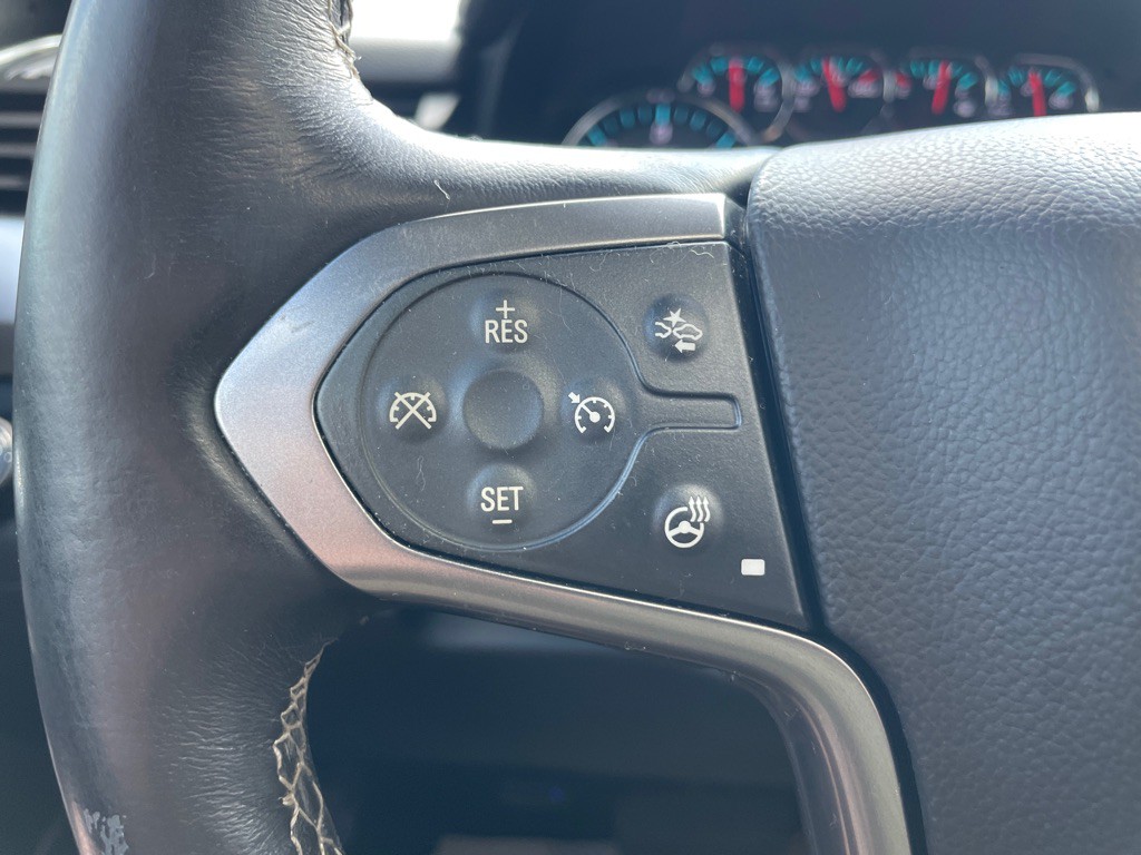 2015 Chevrolet Suburban Image 19