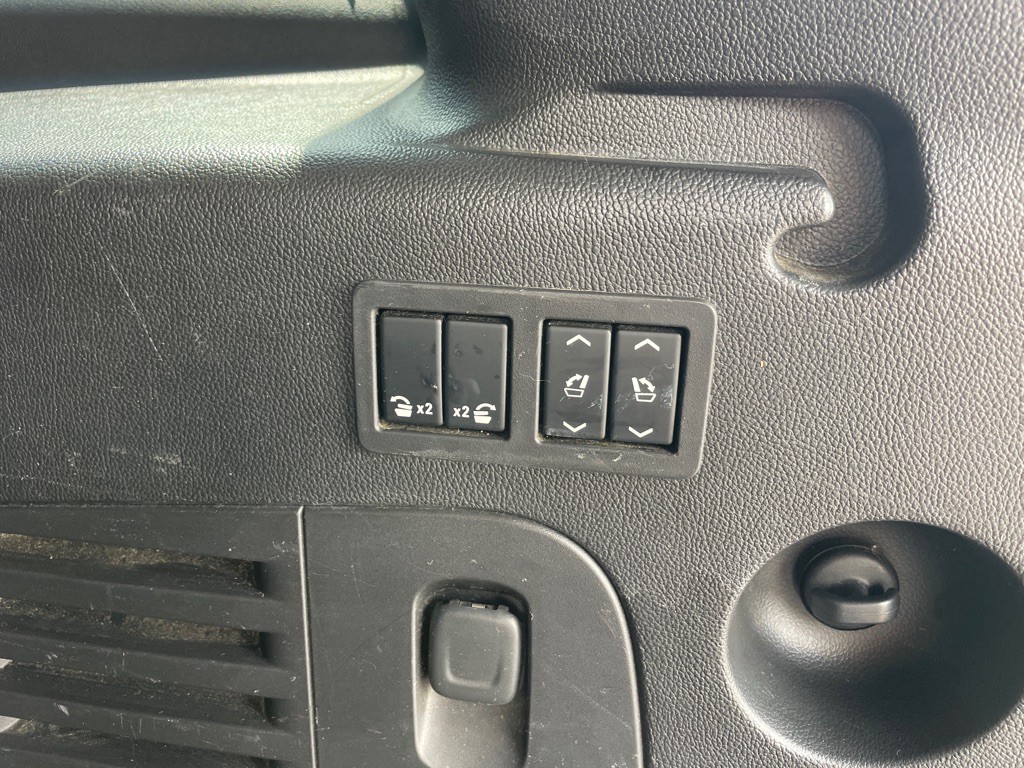2015 Chevrolet Suburban Image 31