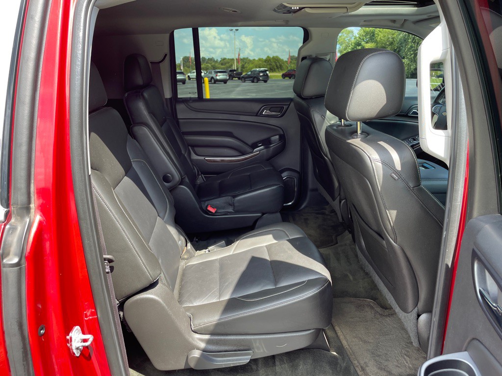 2015 Chevrolet Suburban Image 33
