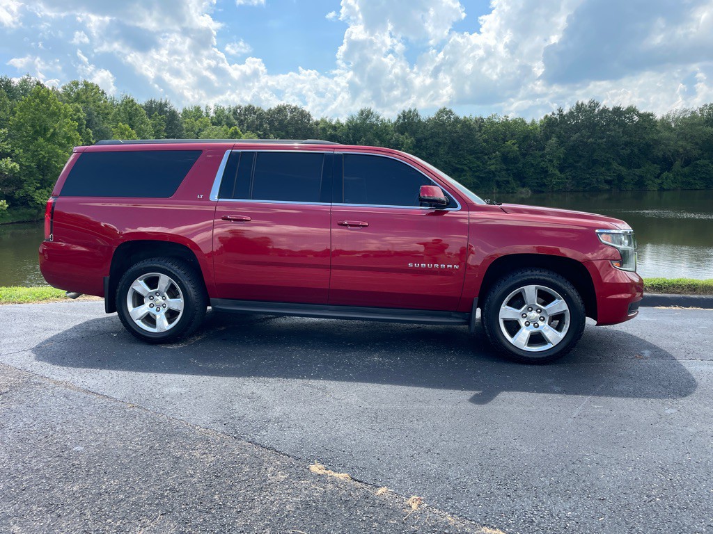 2015 Chevrolet Suburban Image 40