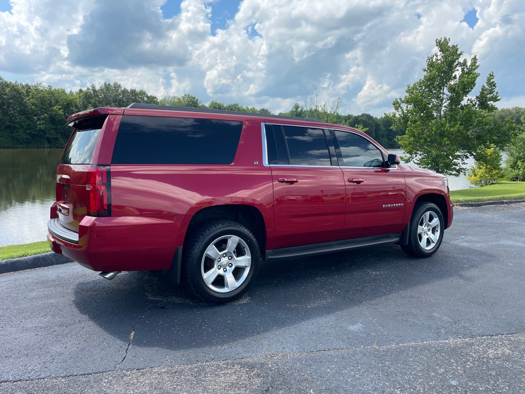 2015 Chevrolet Suburban Image 42