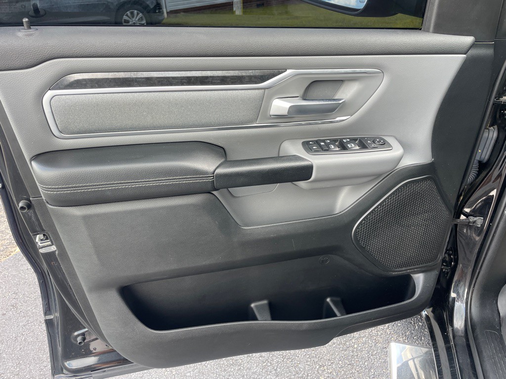 2019 RAM 1500 Image 27