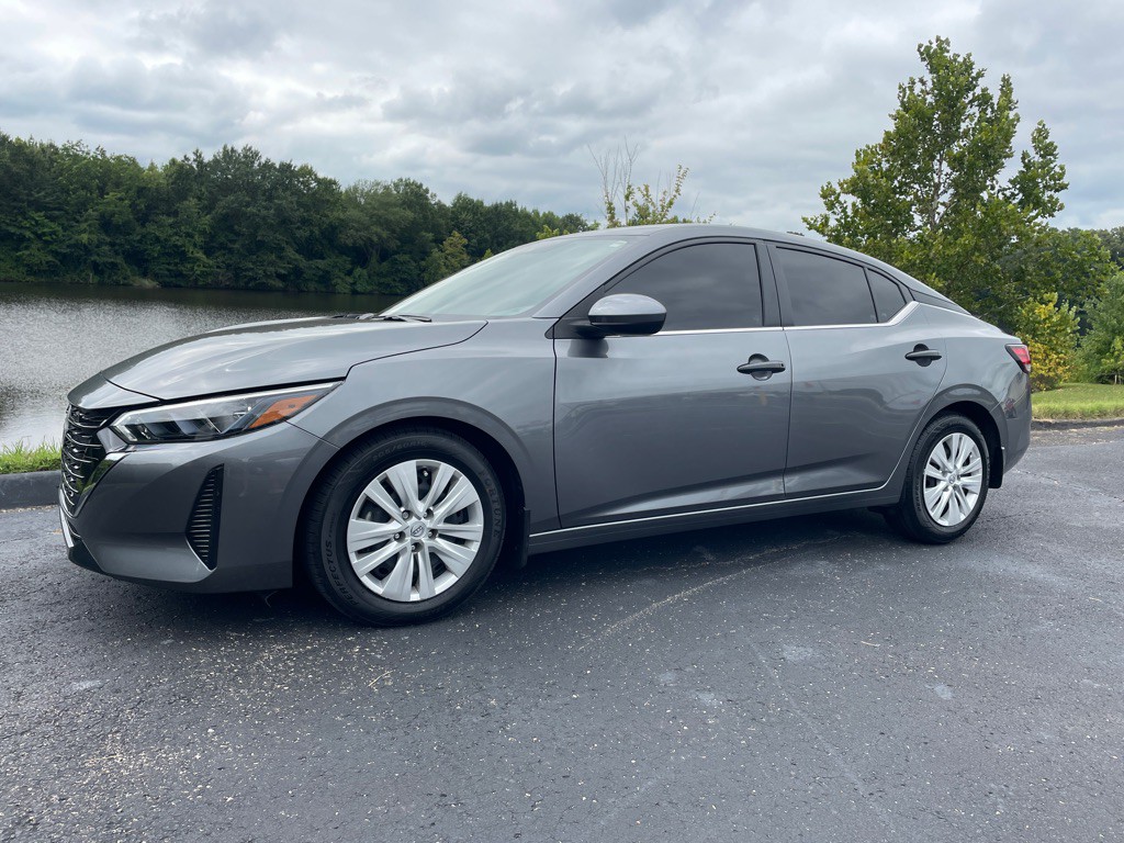 2024 Nissan Sentra Image 2