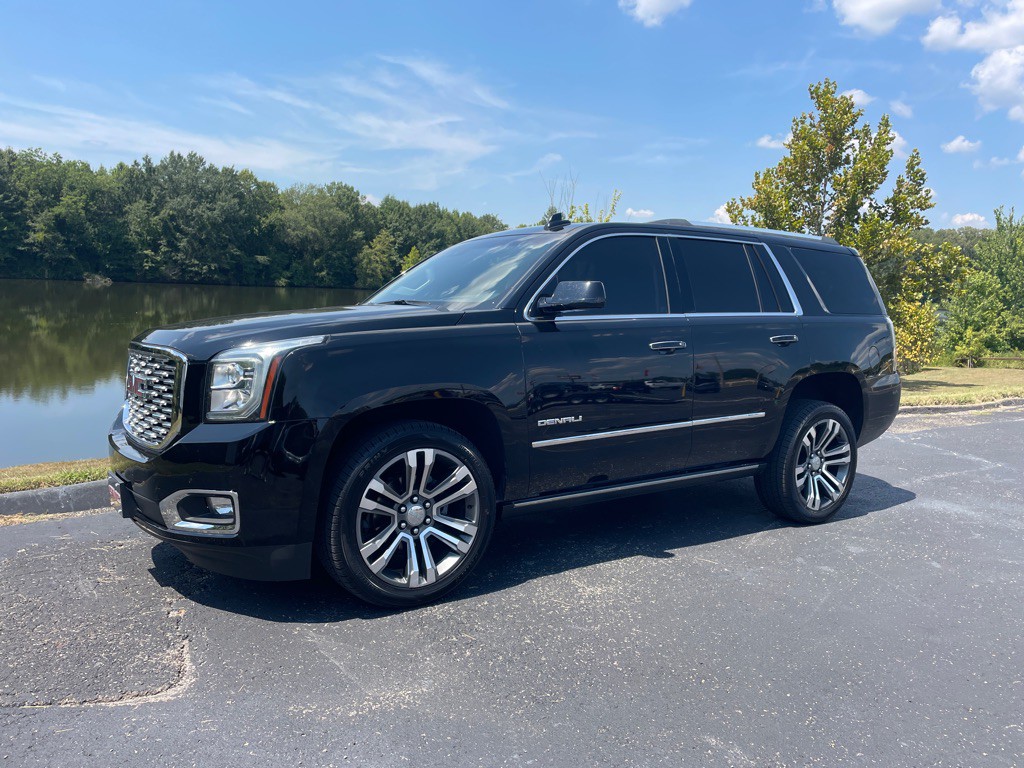 2018 GMC Yukon Image 2