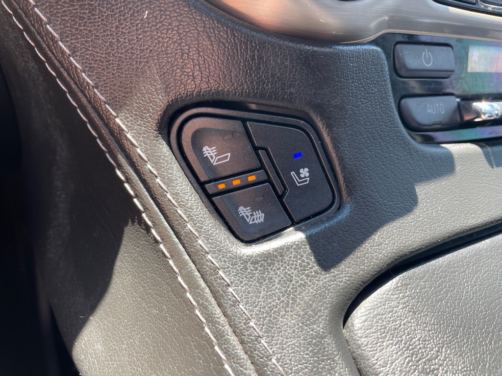 2018 GMC Yukon Image 16