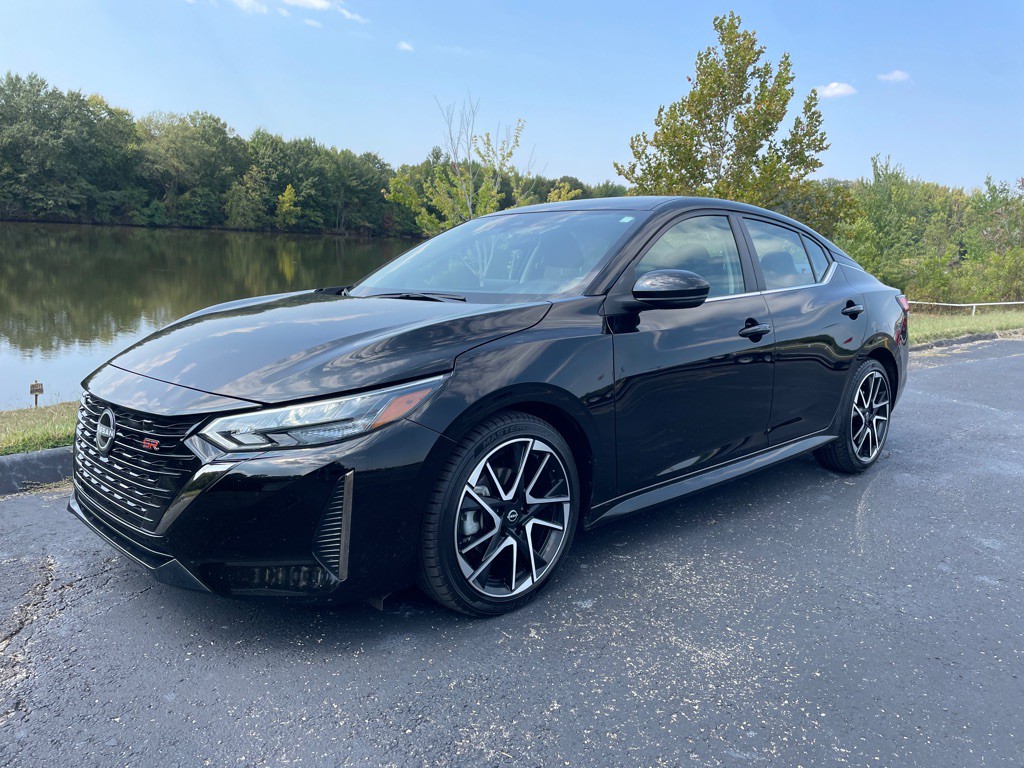 2024 Nissan Sentra Image 1
