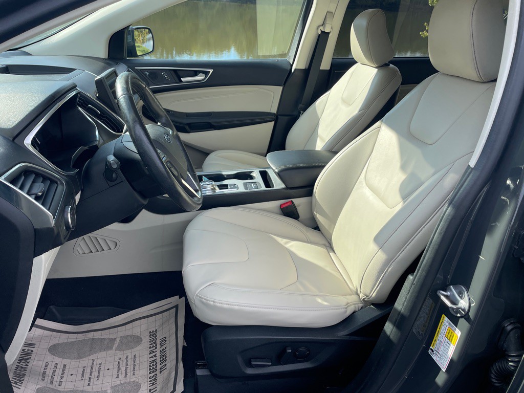 2021 Ford Edge Image 11