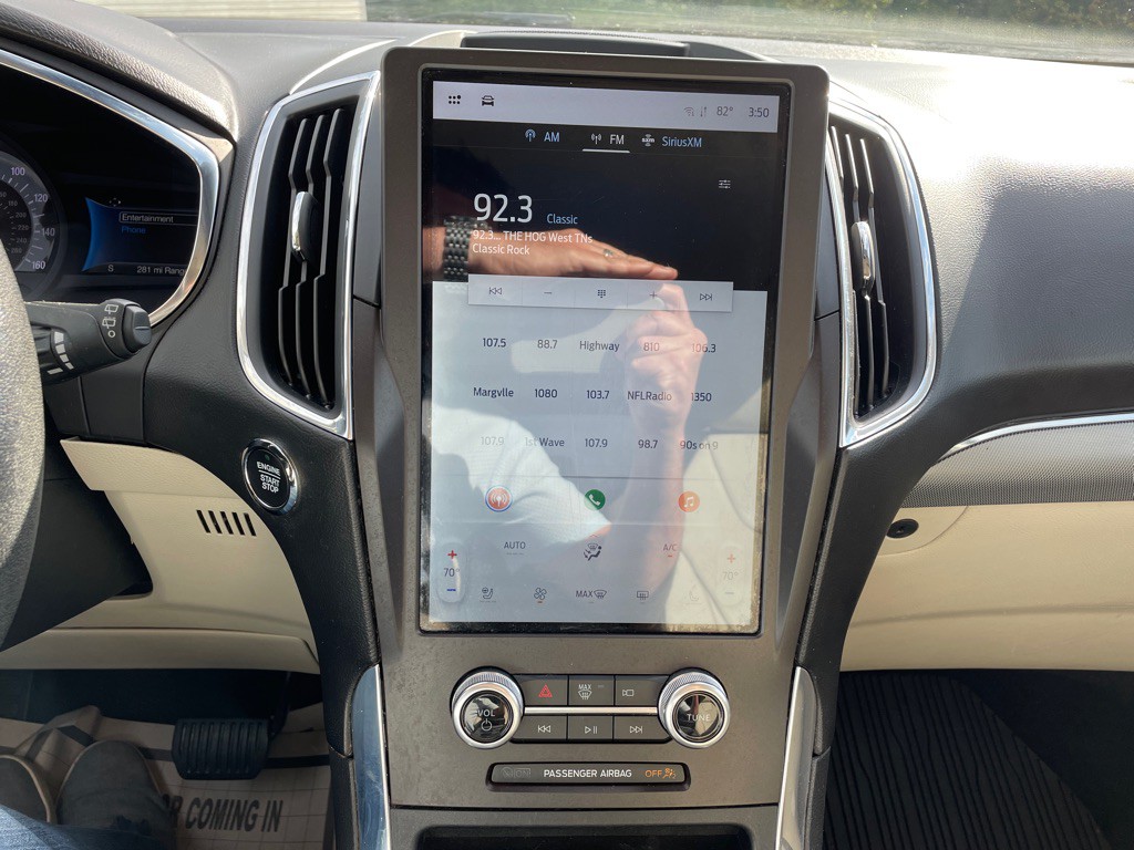 2021 Ford Edge Image 18