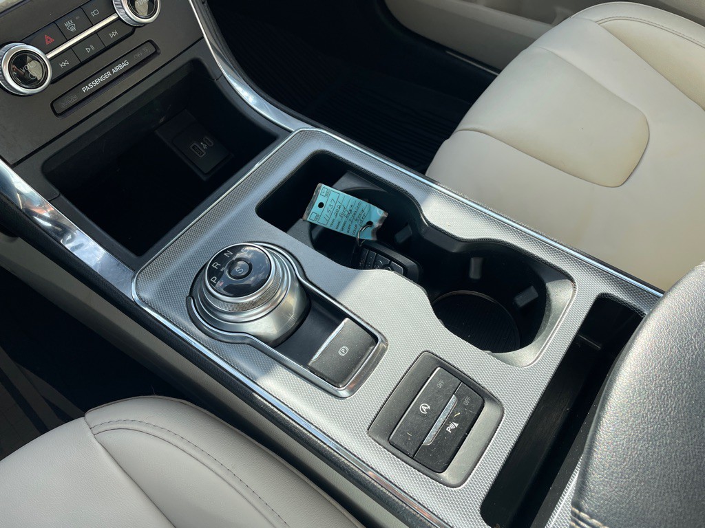 2021 Ford Edge Image 20