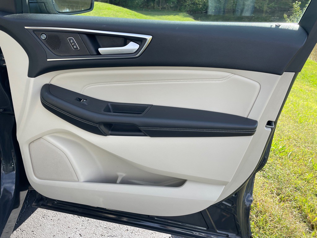 2021 Ford Edge Image 36