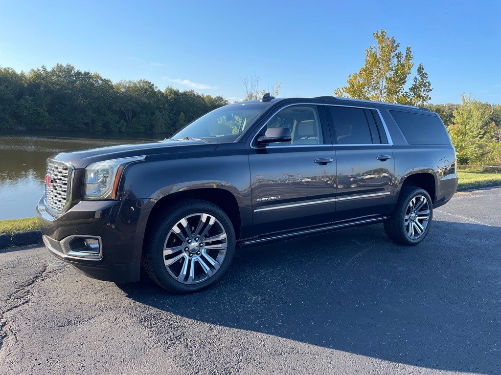 2018 GMC Yukon Image 2
