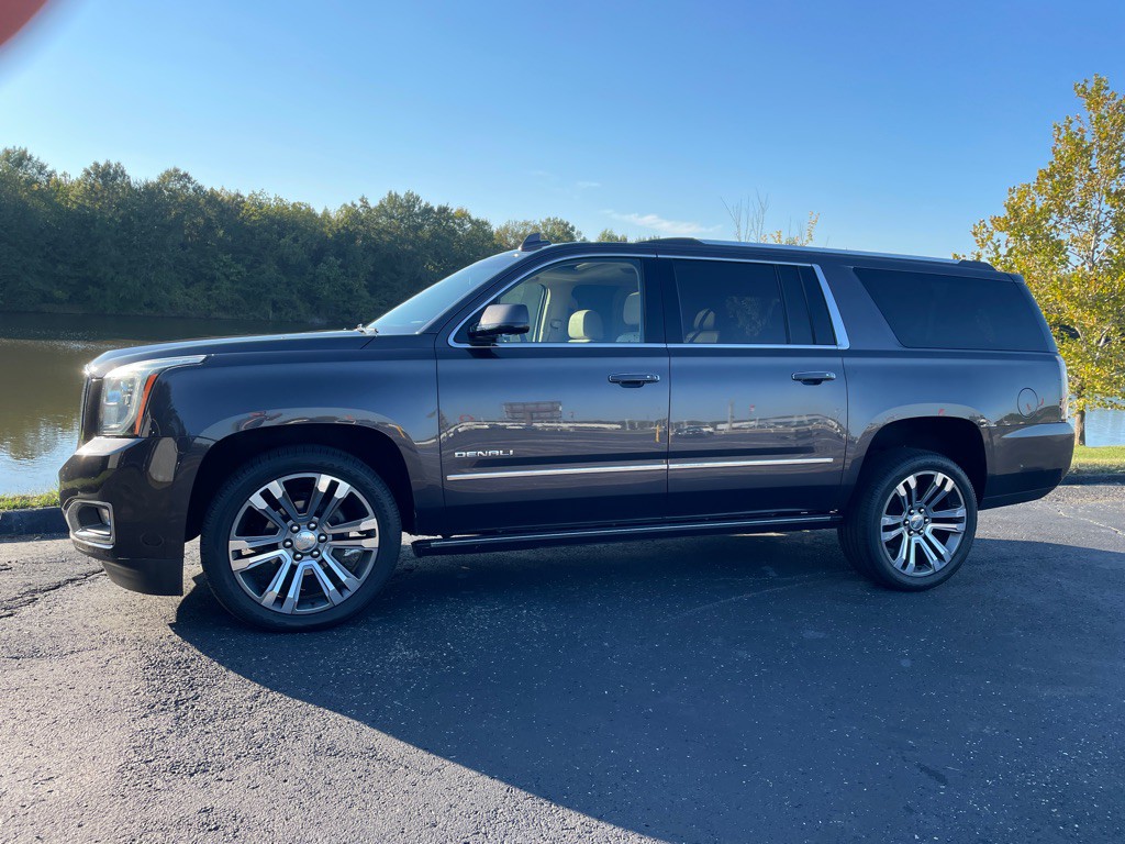 2018 GMC Yukon Image 3