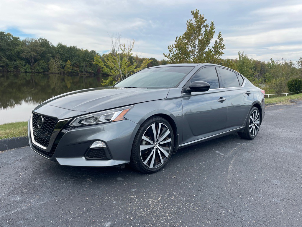 2022 Nissan Altima Image 1