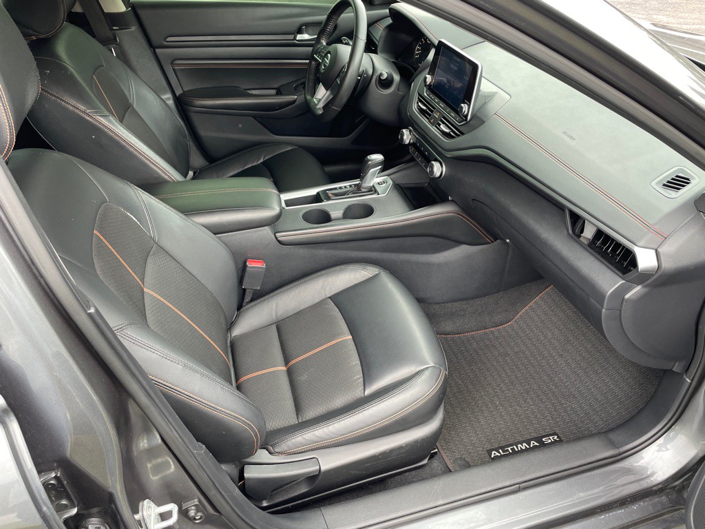 2022 Nissan Altima Image 30