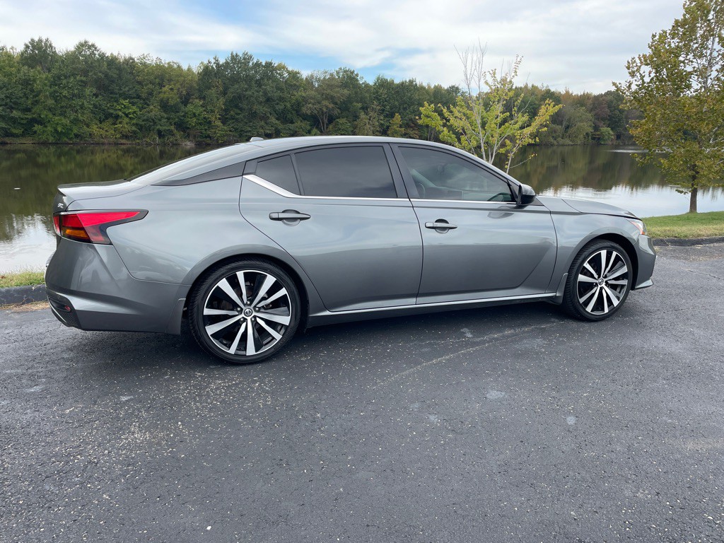 2022 Nissan Altima Image 38