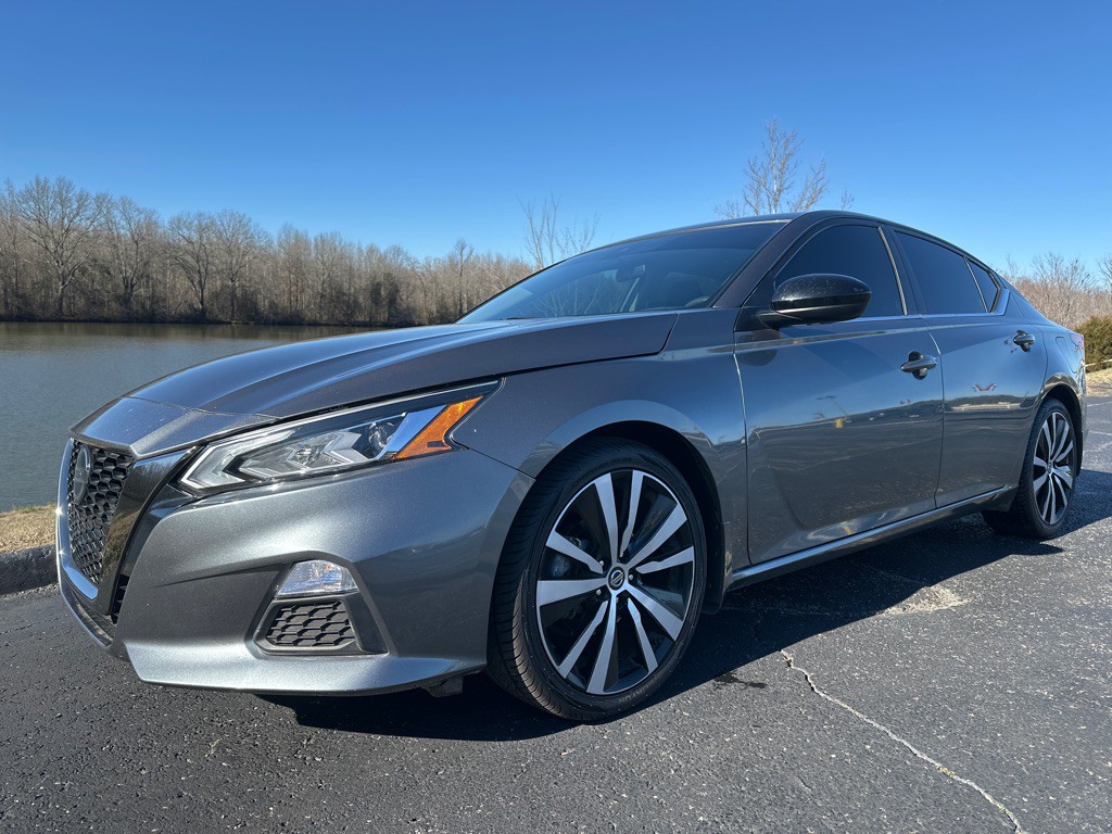 2022 Nissan Altima Image 1
