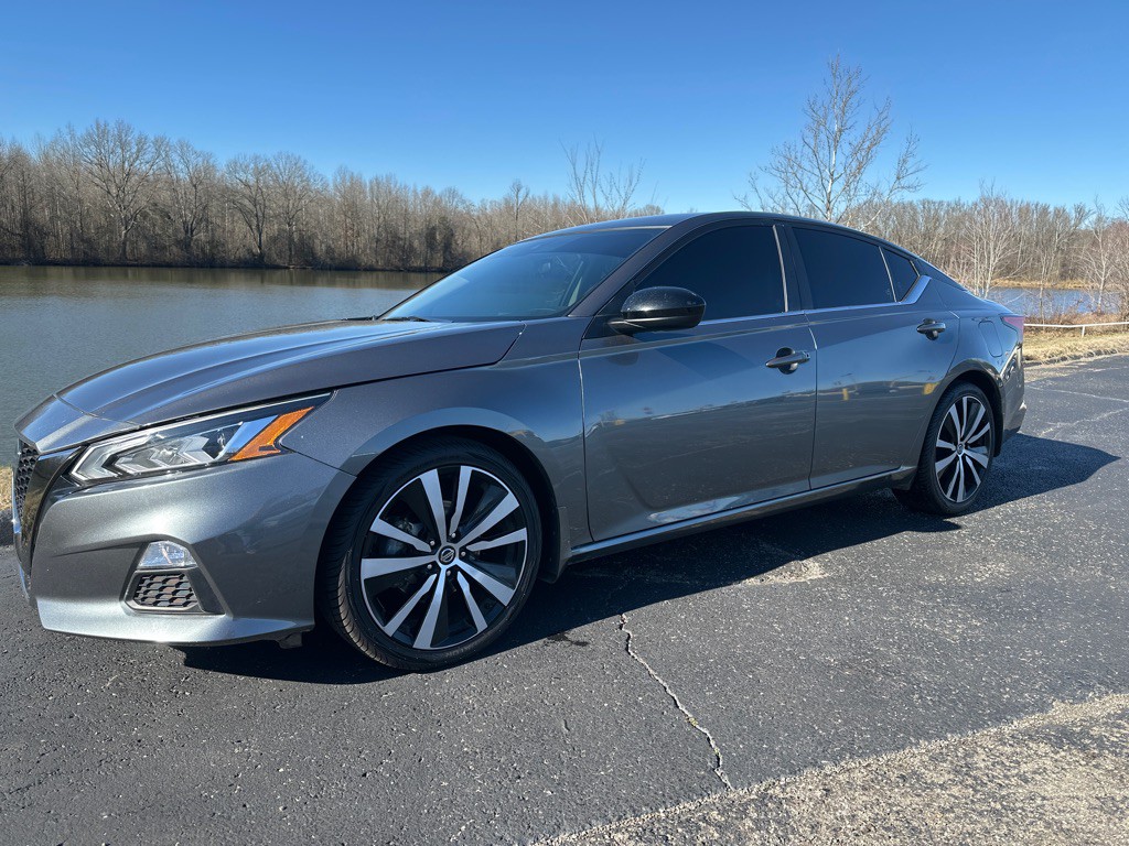 2022 Nissan Altima Image 2