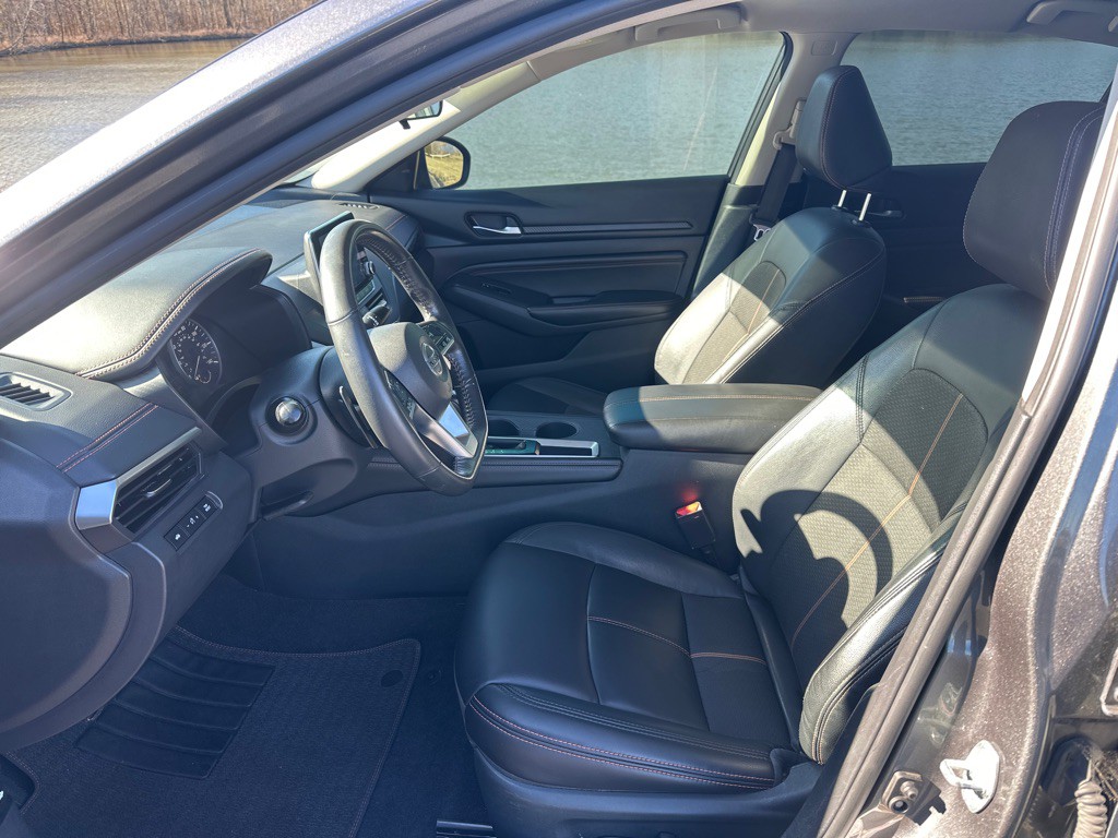 2022 Nissan Altima Image 11