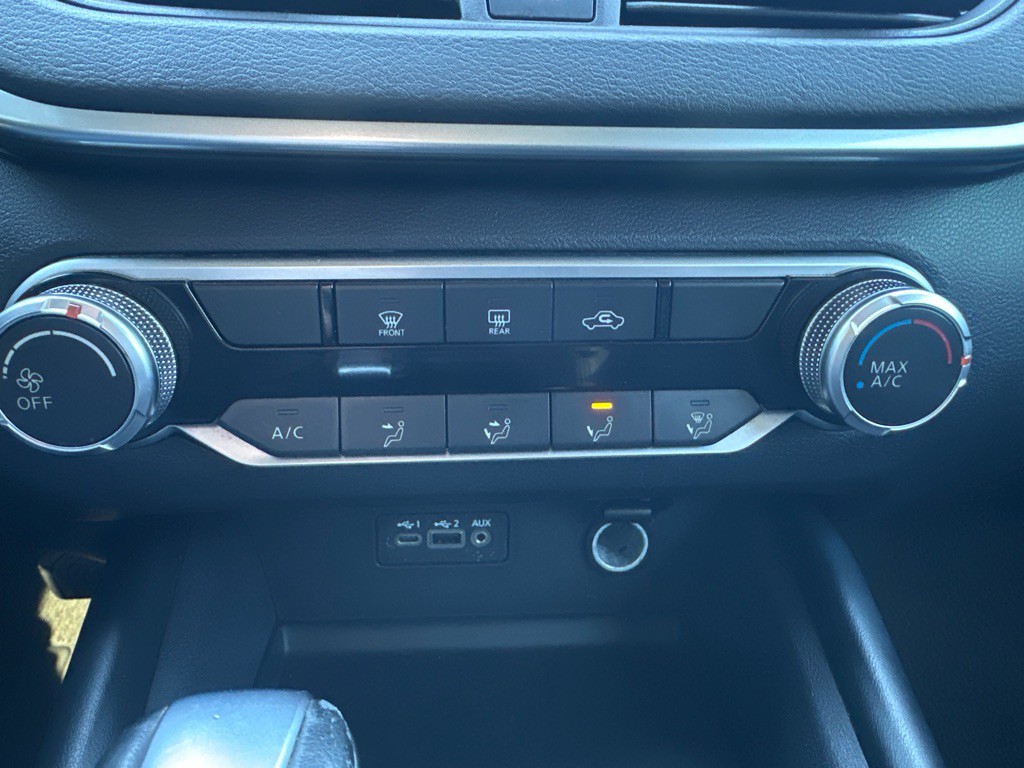 2022 Nissan Altima Image 17