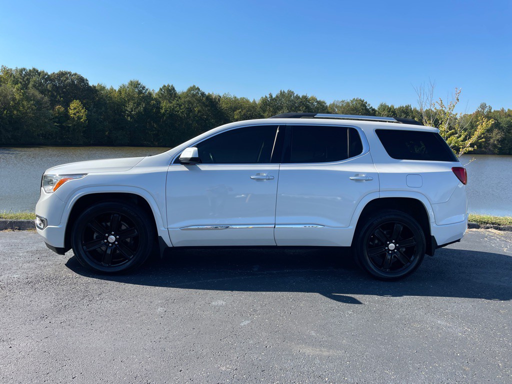 2018 GMC Acadia Image 4