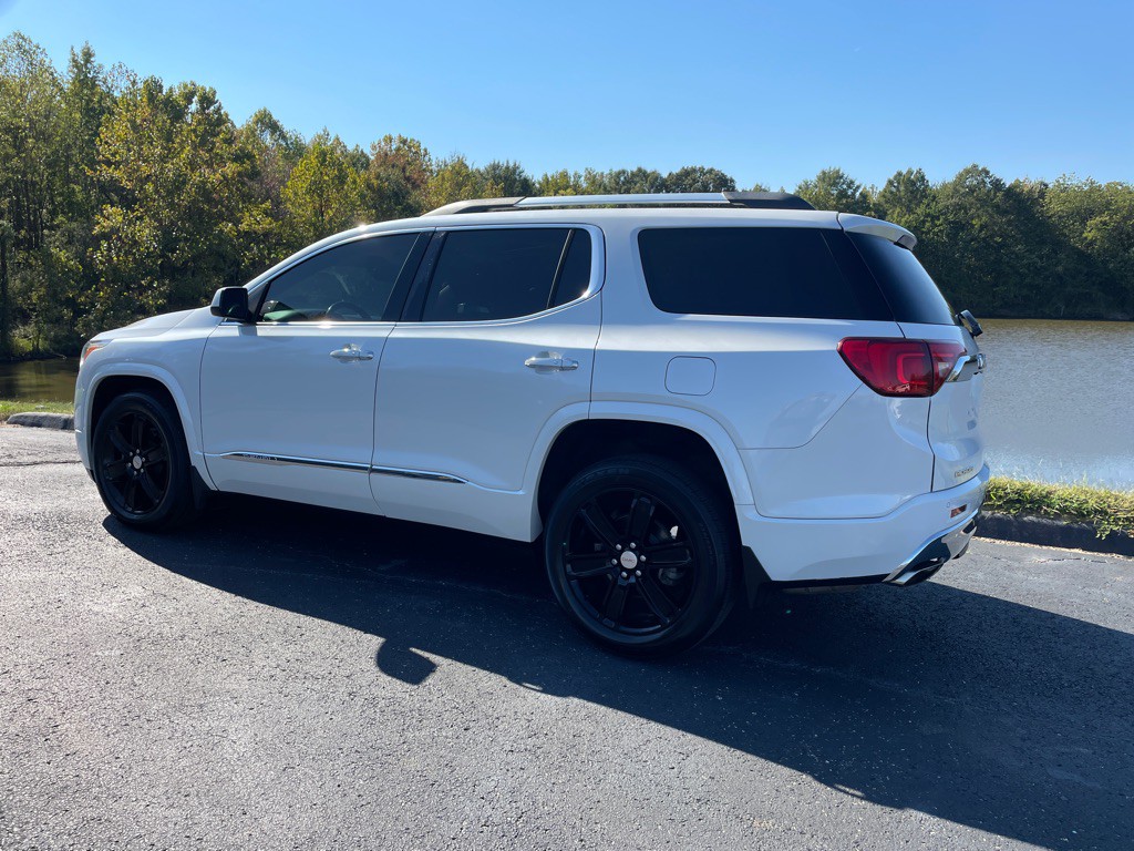 2018 GMC Acadia Image 6