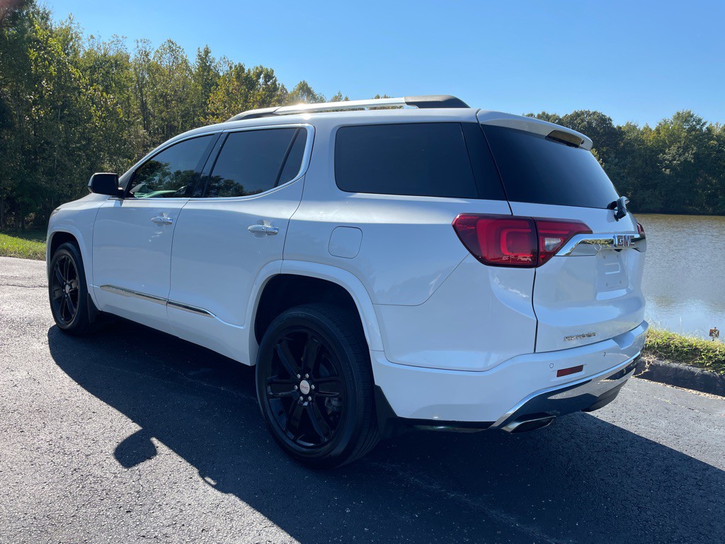 2018 GMC Acadia Image 7