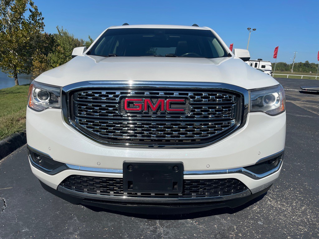 2018 GMC Acadia Image 9
