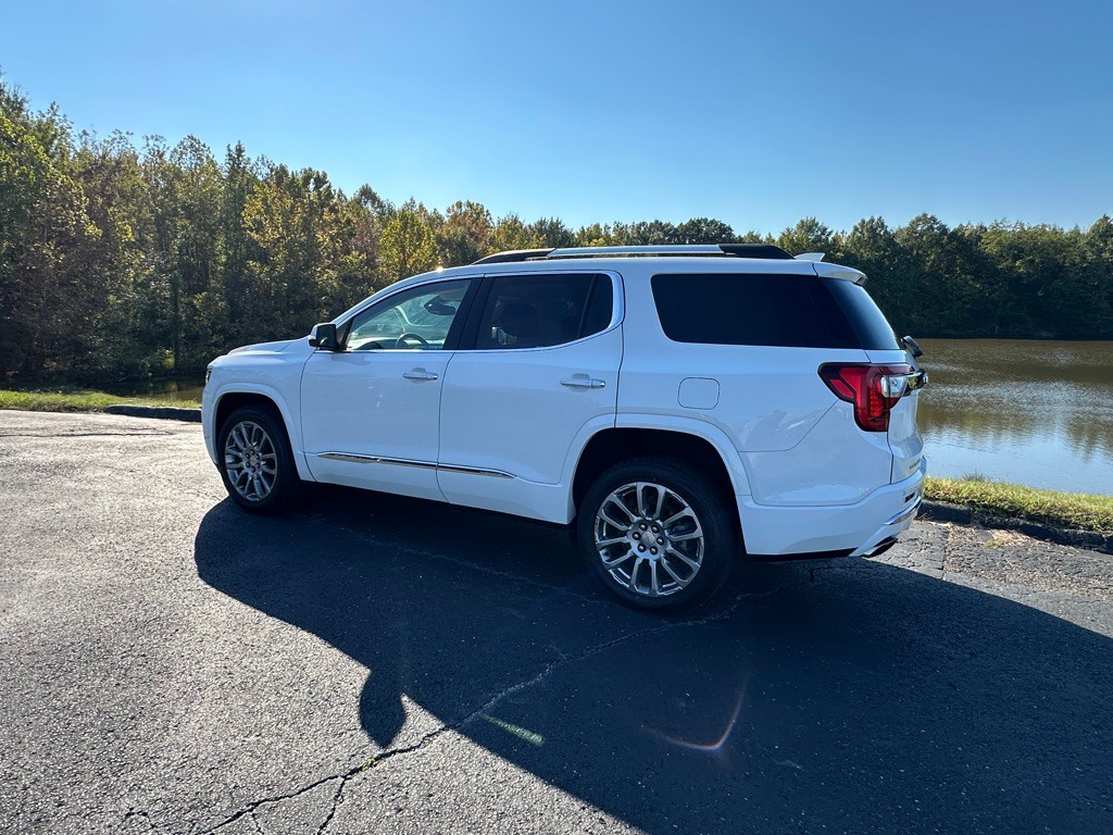 2020 GMC Acadia Image 9