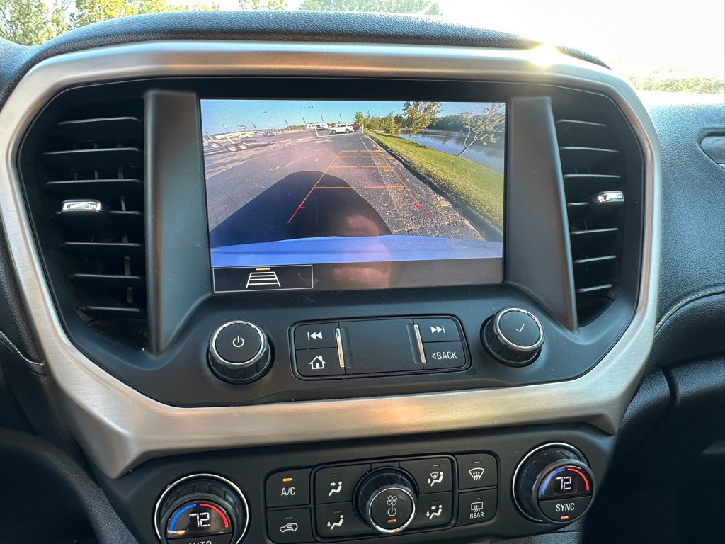 2020 GMC Acadia Image 14