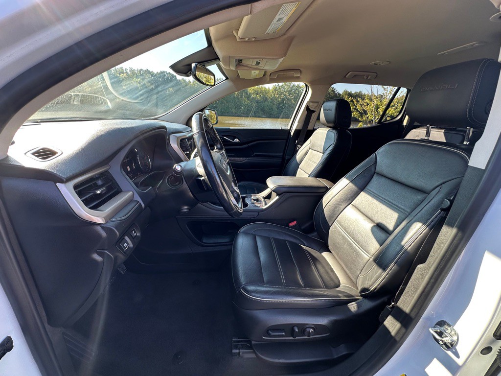 2020 GMC Acadia Image 24