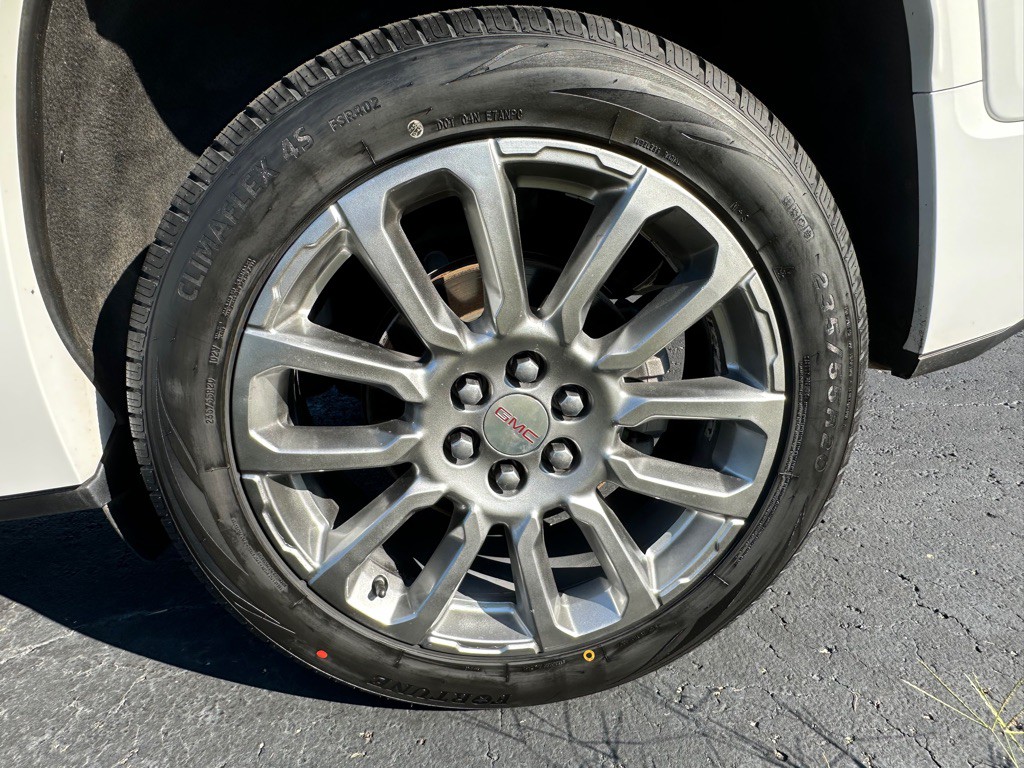 2020 GMC Acadia Image 33