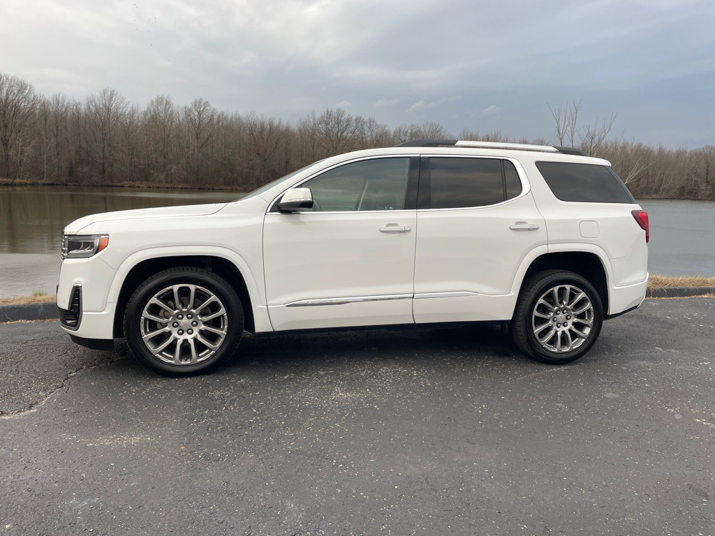2020 GMC Acadia Image 3