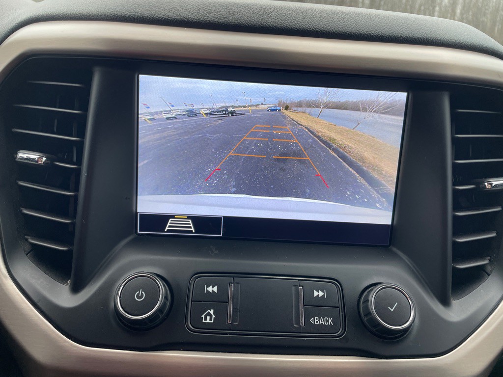 2020 GMC Acadia Image 15