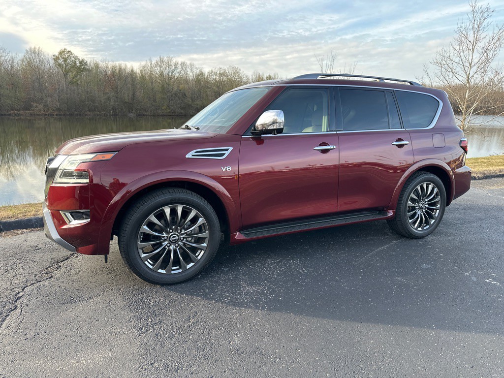 2021 Nissan Armada Image 3