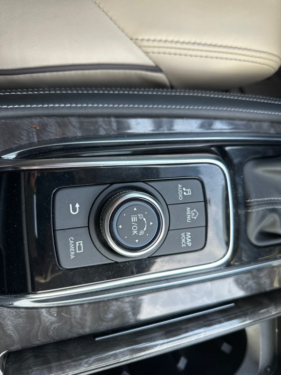 2021 Nissan Armada Image 23