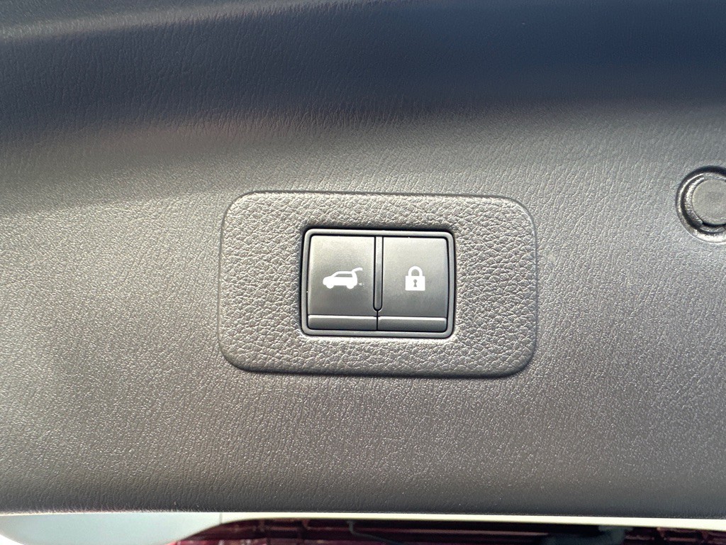 2021 Nissan Armada Image 40