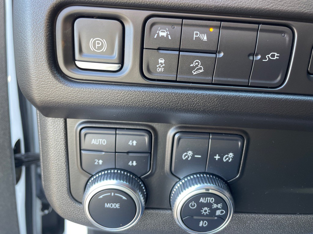 2022 GMC Yukon Image 23