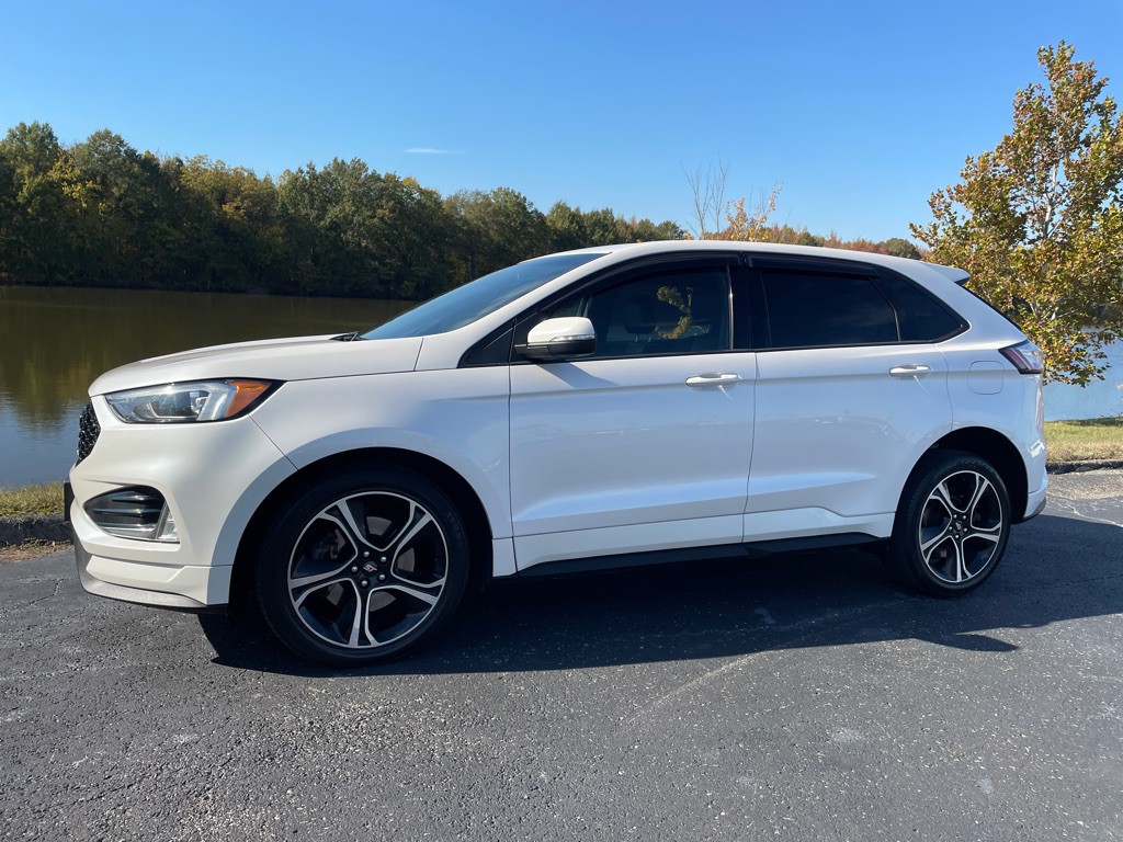 2019 Ford Edge Image 3