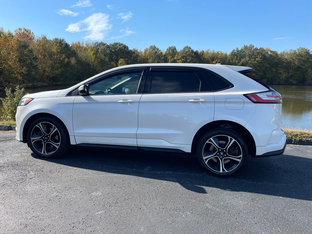 2019 Ford Edge Image 5