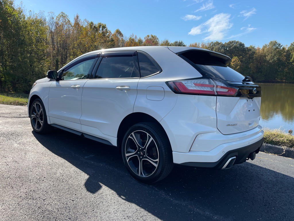 2019 Ford Edge Image 7