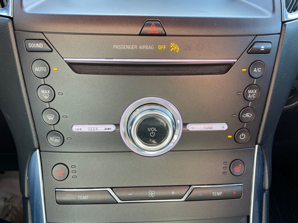 2019 Ford Edge Image 18